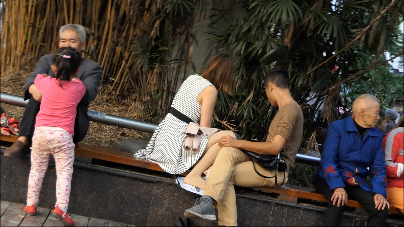 streetsnapnylon[00 00 02][20181208 233959 8]